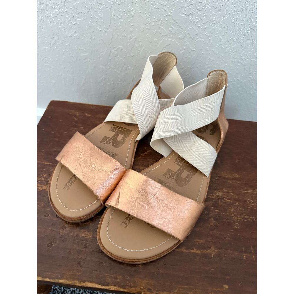 Sorel Ella Rose Gold sandals, size 7